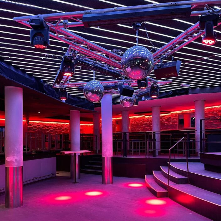 Installation (Blue Chip Club) Innsbruck